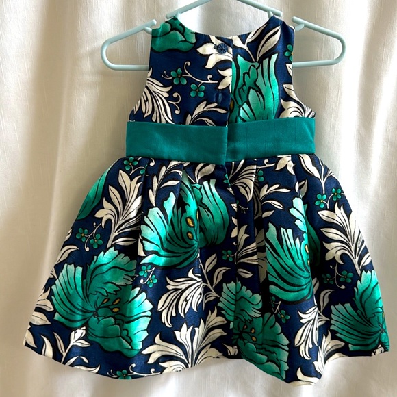 Special Occasion Dress Size 6-12 months. Like new condition. - Picture 2 of 8